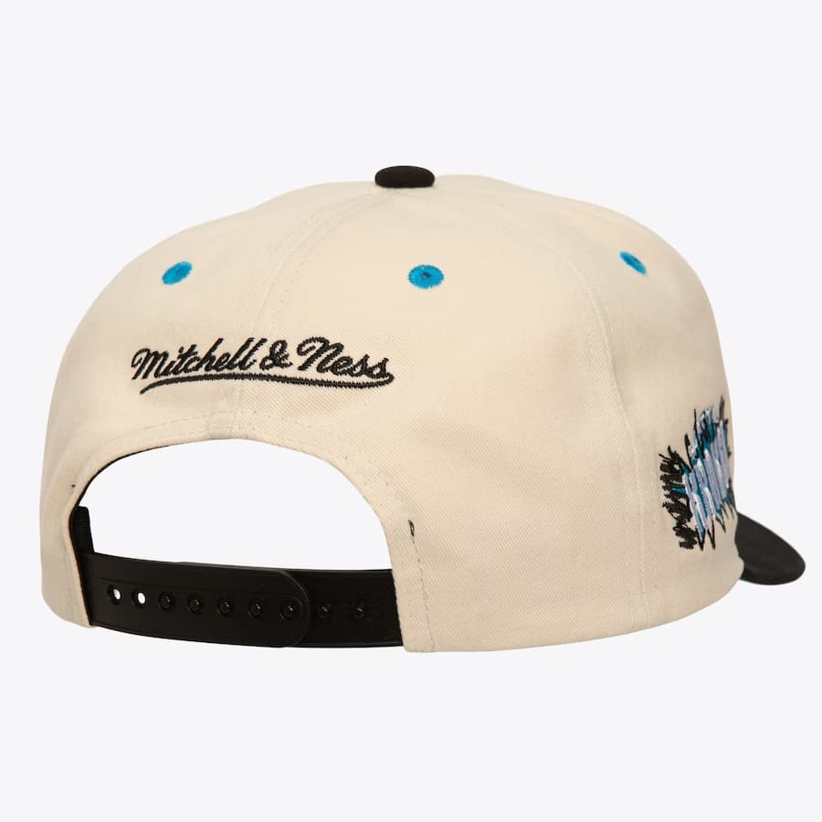 Бейсболка Mitchell & Ness Cream Seattle Kraken Overspray Pro Crown Snapback Hat