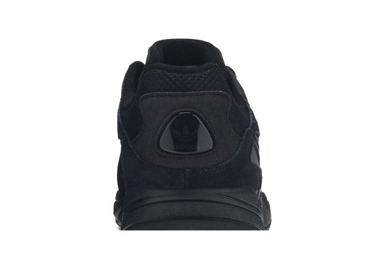 yung-96-chasm-black-carbon-ee7239_06