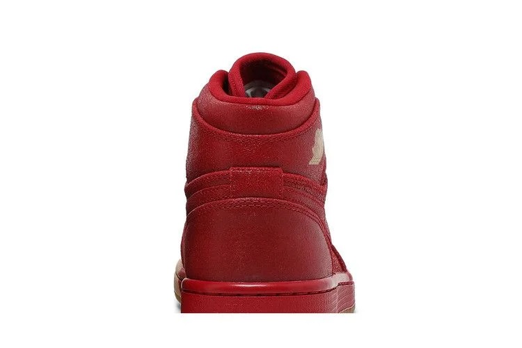 Кроссовки Wmns Air Jordan 1 Retro High Premium 'Dipped Toe - Red'