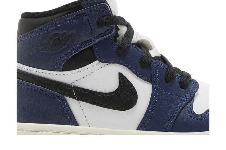 air-jordan-1-retro-high-og-td-midnight-navy-fd1413-401_01
