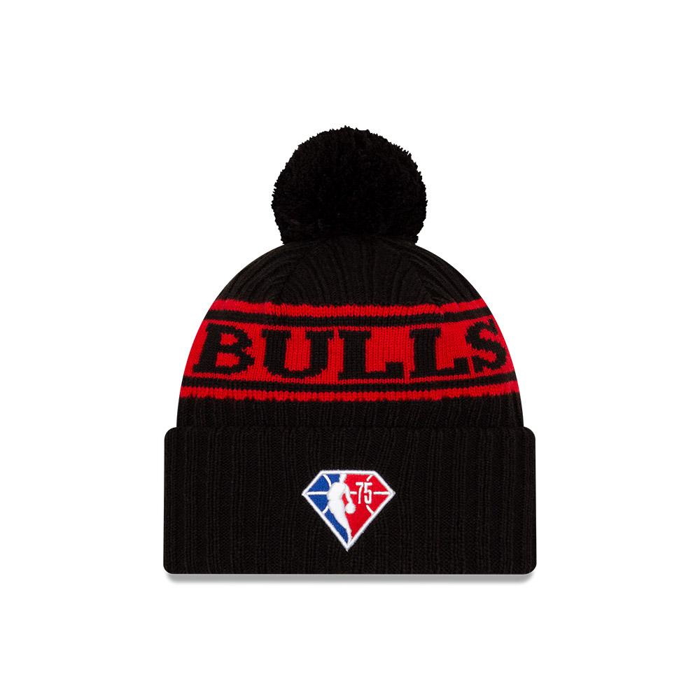 New-Era-Chicago-Bulls-2021-Draft-Edition-Pom-Knit-NBA-Beanie-2