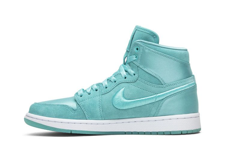 wmns-air-jordan-1-retro-high-season-of-her-aqua-ao1847-440_02