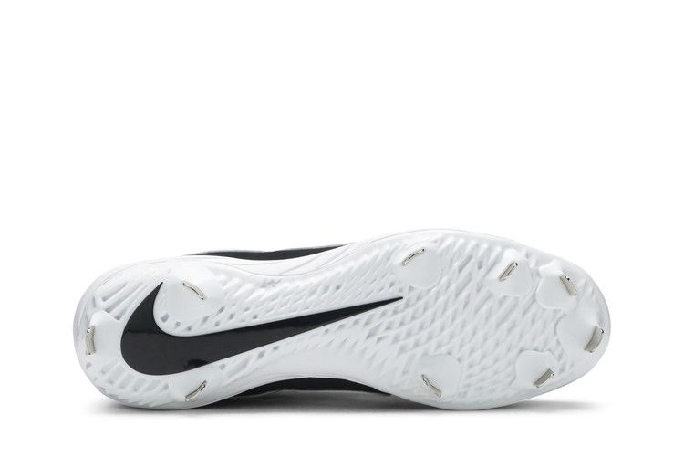 alpha-huarache-varsity-low-black-white-ao7960-001_03