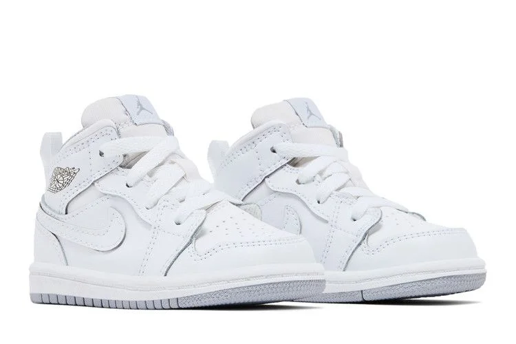 Krossovki-Air-Jordan-1-Retro-Mid-TD-Wolf-Grey-7