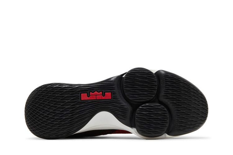 Кроссовки Nike LeBron Witness 4 'Gym Red'