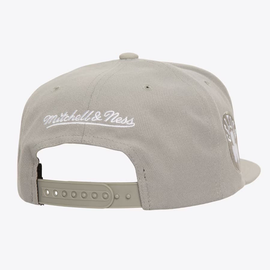 Mitchell-Ness-Gray-Boston-Celtics-Team-Logo-Snapback-Hat-1