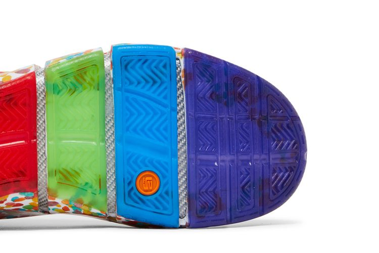 zoom-lebron-4-fruity-pebbles-2024-dq9310-100_04