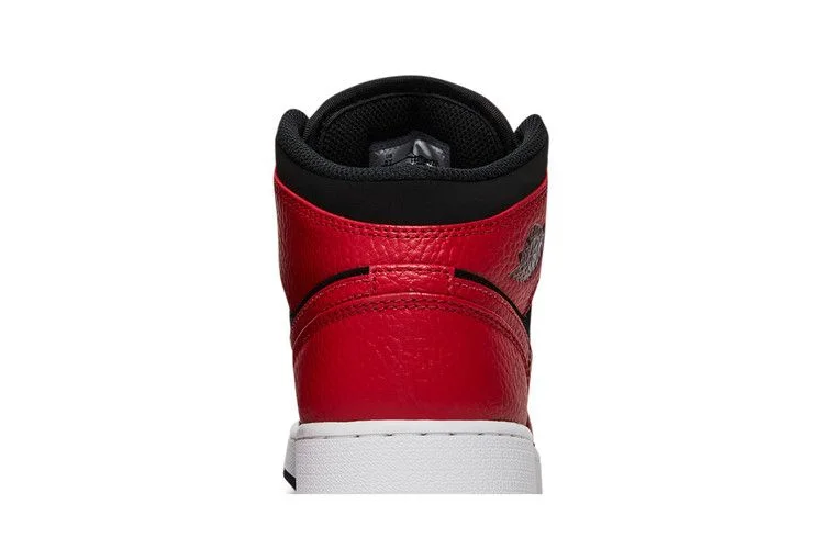 Krossovki-Air-Jordan-1-Mid-GS-Black-Gym-Red-6