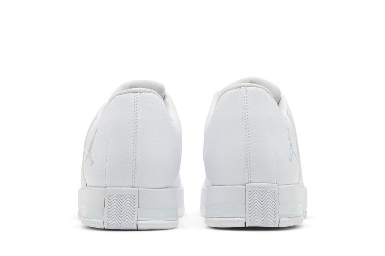 jordan-te-2-low-white-pure-platinum-ao1696-111_05