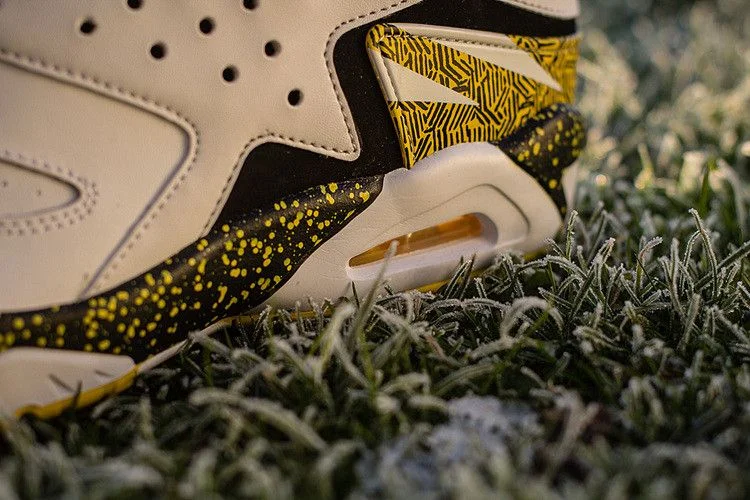 Krossovki-Nike-Air-Tech-Challenge-Huarache-White-Tour-Yellow-2