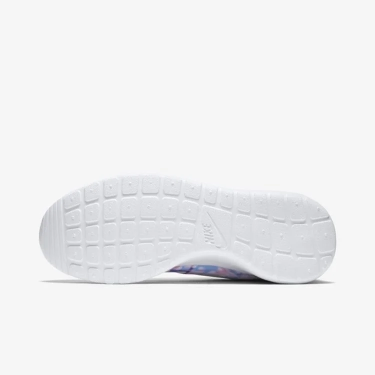 Krossovki-Nike-Wmns-Roshe-One-Cherry-Blossom-4