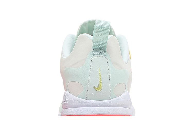 Кроссовки Nike Wmns Air Max 270 React 'Pale Ivory'