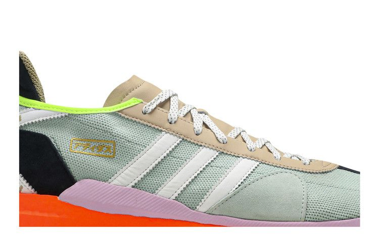 Кроссовки Pharrell x adidas Tokio Solar Hu 'Friendship Pack'
