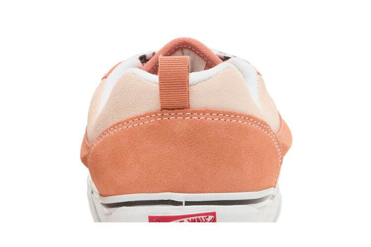 Кроссовки Vans Knu-Skool VLT LX 'Peach Dust'