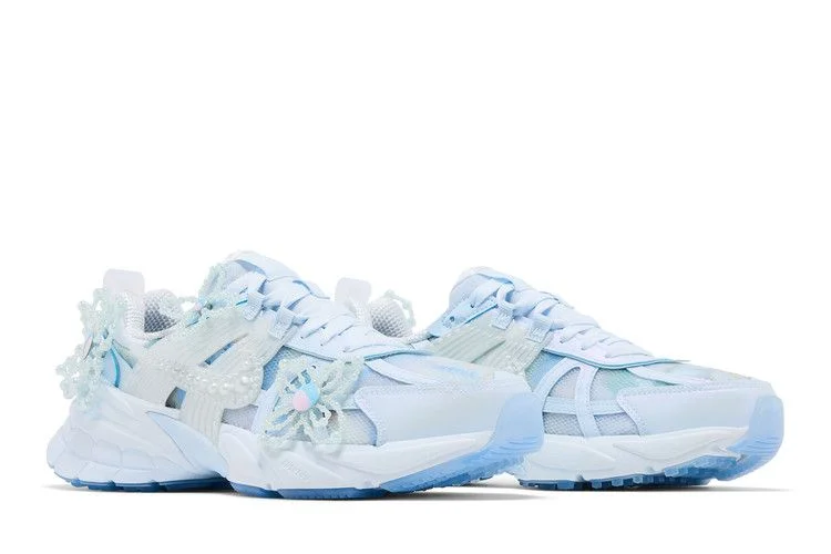 Krossovki-Susan-Fang-x-Nike-Wmns-V2K-Run-Artist-Collection-7