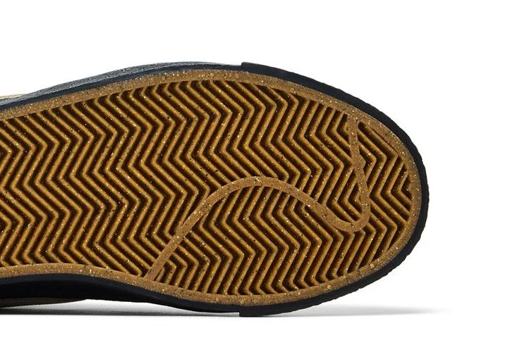 Кроссовки Thrasher x Nike Blazer SB 'Black Team Gold Gum'