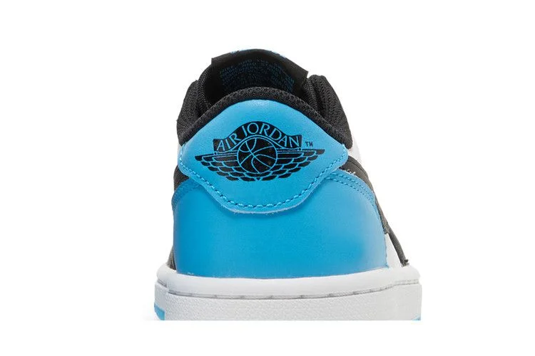 Кроссовки Wmns Air Jordan 1 Retro Low OG 'UNC'