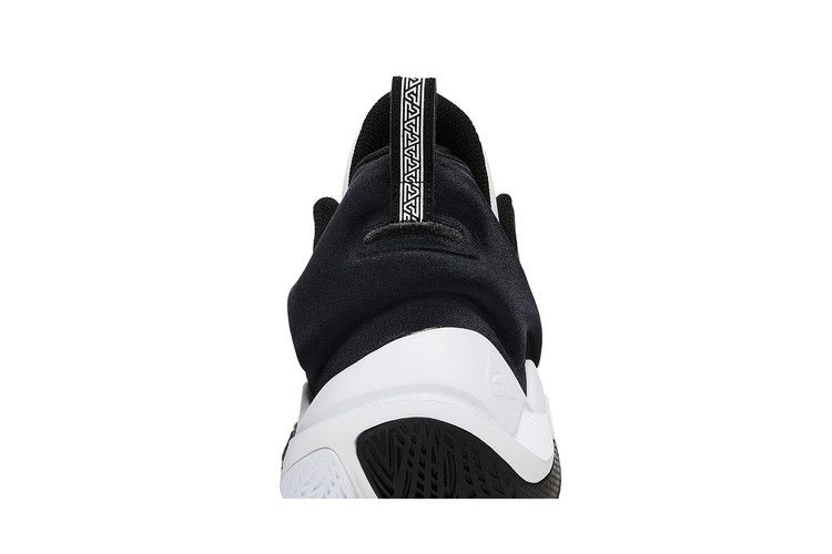 giannis-immortality-ep-championship-dc6927-100_06