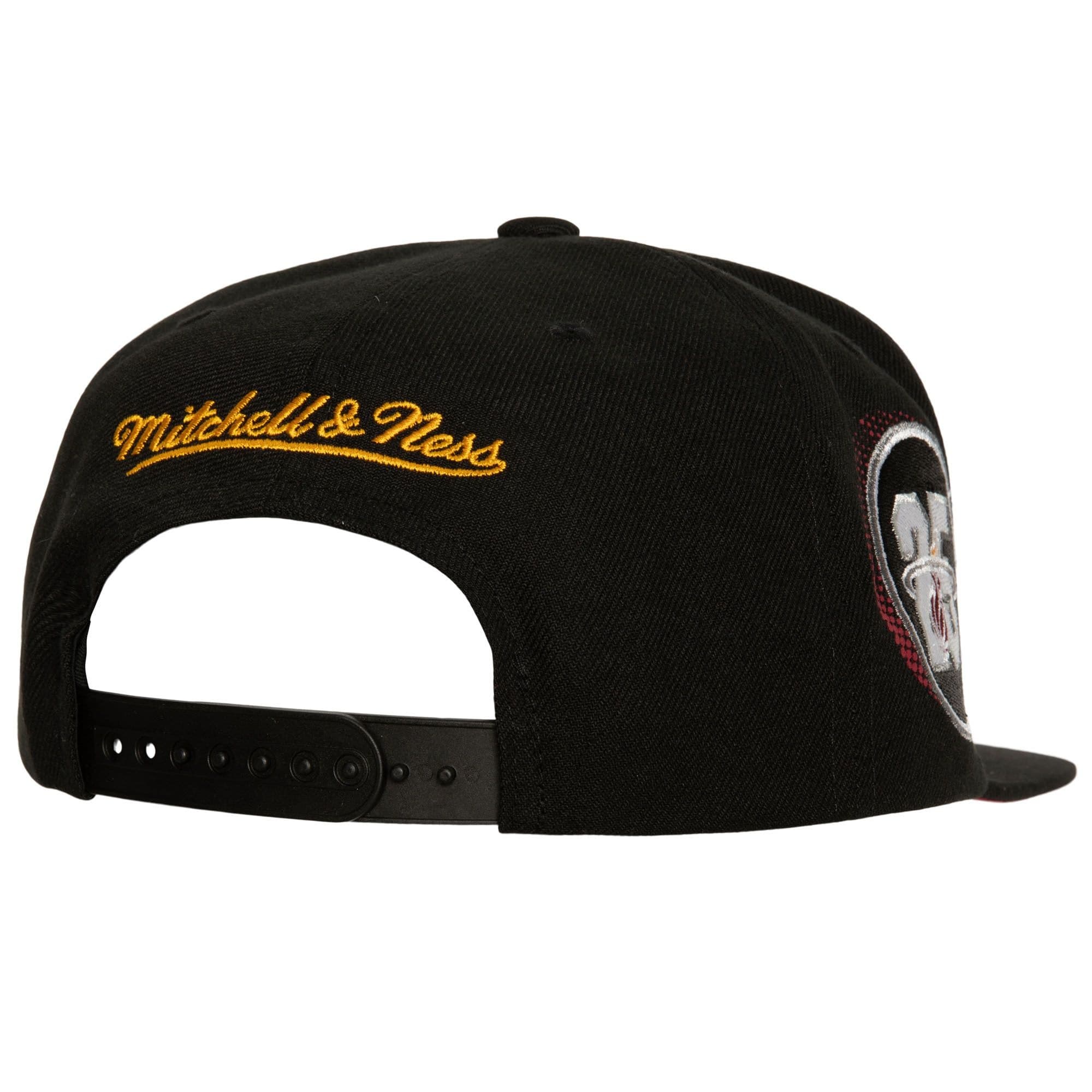 Бейсболка Mitchell & Ness Big Face 7.0 Snapback HWC Miami Heat Hat