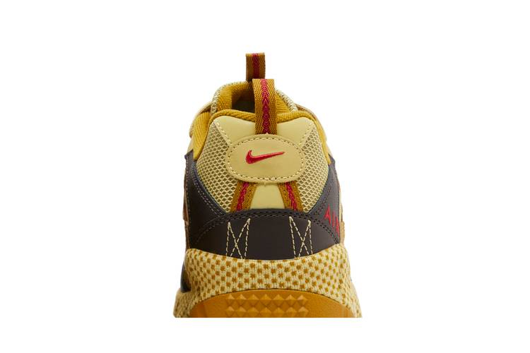 Кроссовки Nike Air Humara QS 'Buff Gold'