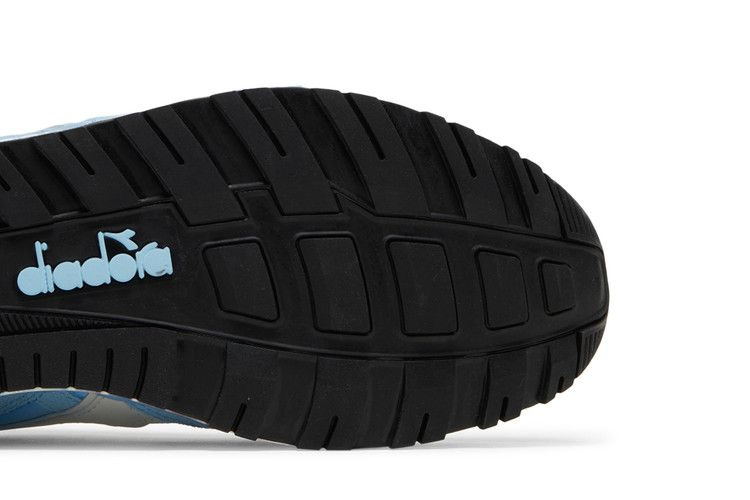 foot-locker-x-n9002-rocky-balboa-saga-s-45th-anniversary-clubber-lang-501-178830-c9033_04