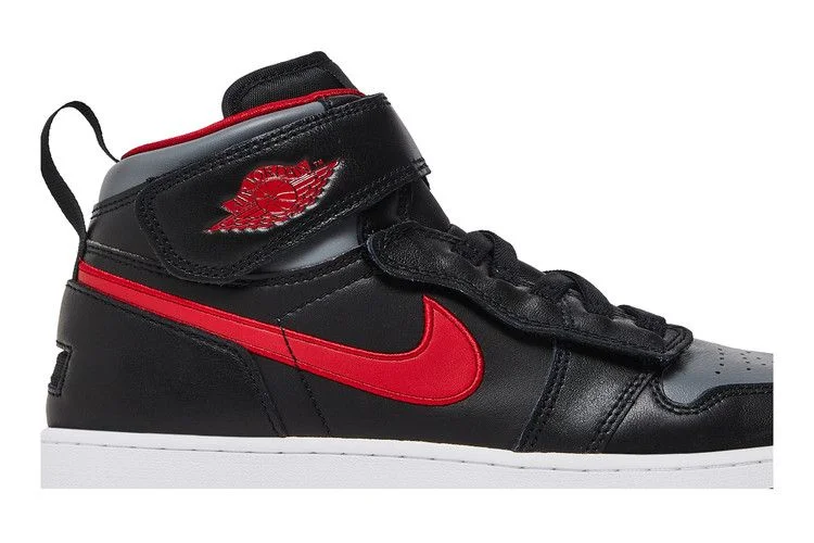Кроссовки Air Jordan 1 High FlyEase GS 'Smoke Grey Gym Red'