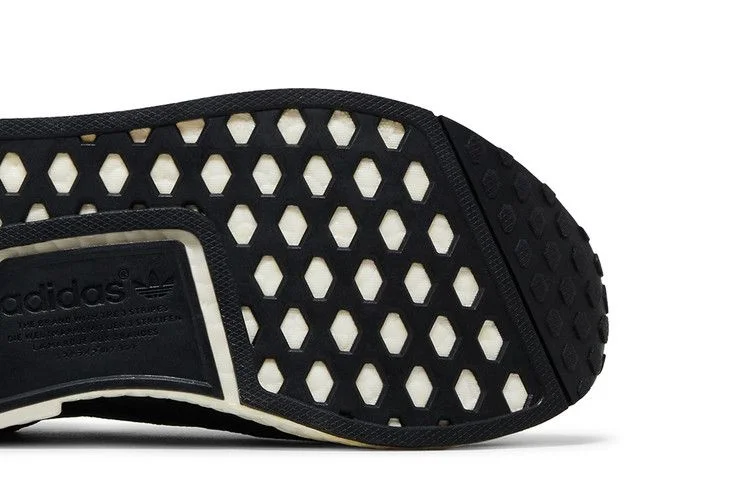 Krossovki-Adidas-NMD_R1-J-Core-Black-4