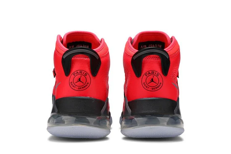 Кроссовки Paris Saint-Germain x Air Jordan Jordan Mars 270 'Infrared'