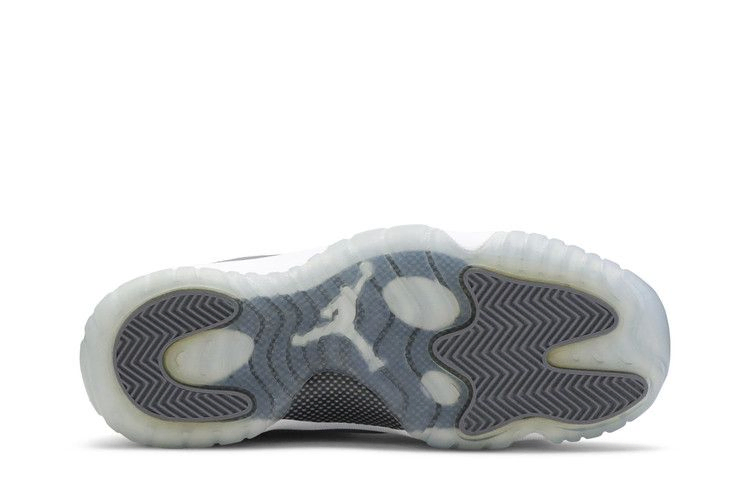 air-jordan-11-retro-low-bg-cool-grey-528896-003_03