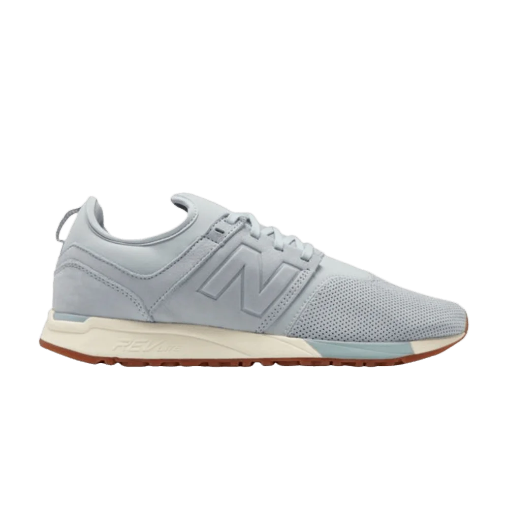 Krossovki-New-Balance-247-Luxe-Light-Blue