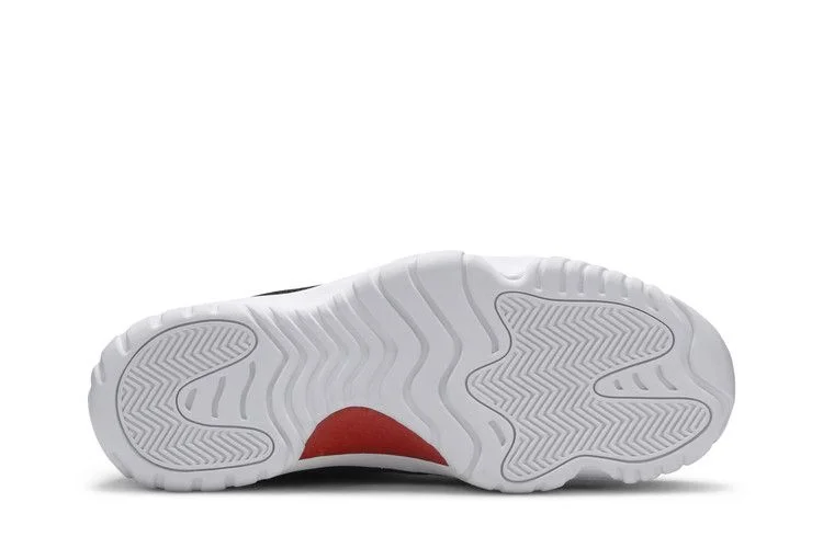 Krossovki-Air-Jordan-Future-Low-Black-Red-3