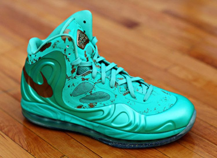 air-max-hyperposite-statue-of-liberty-524862-301_01