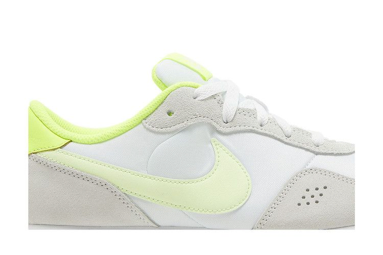 md-valiant-gs-white-barely-volt-cn8558-109_01