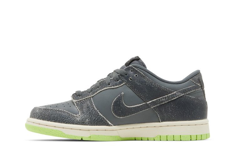 Кроссовки Nike Dunk Low SE GS 'Halloween - Cauldron'