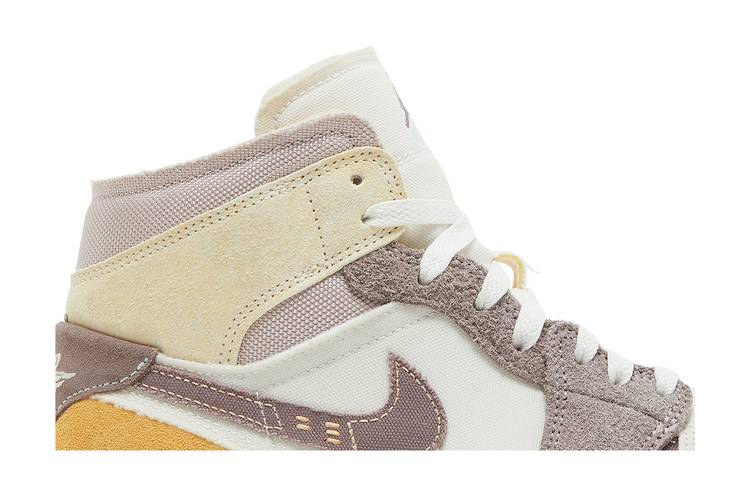 Кроссовки Air Jordan 1 Mid SE Craft 'Inside Out - Taupe Haze'
