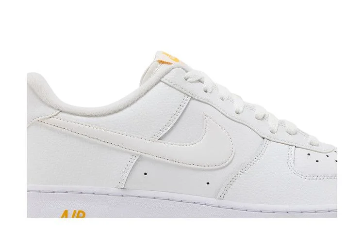 Кроссовки Nike Air Force 1 '07 'White University Gold Gum'