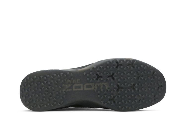 Кроссовки Nike Wmns Air Zoom Strong 2 Selfie 'Black Chrome'