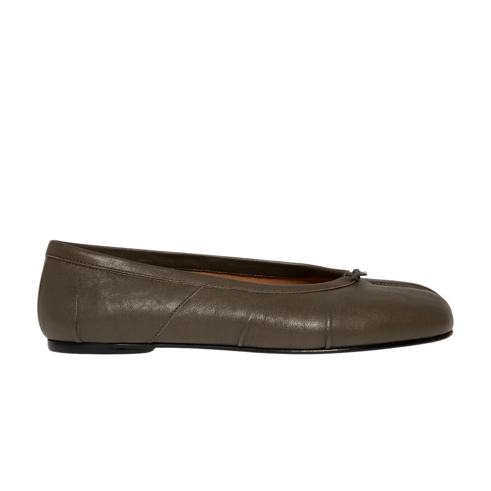 Кроссовки Maison Margiela Wmns Tabi Ballerina New Flat 'Cold Brown'