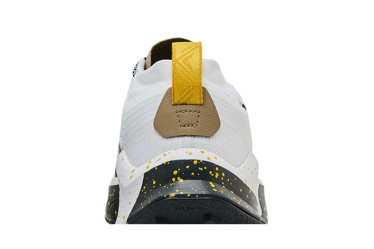 Кроссовки Nike ZoomX Zegama 'White Vivid Sulfur'