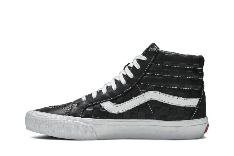 sk8-hi-reissue-6-checkerboard-embossed-black-vn0a4bvgxku_02
