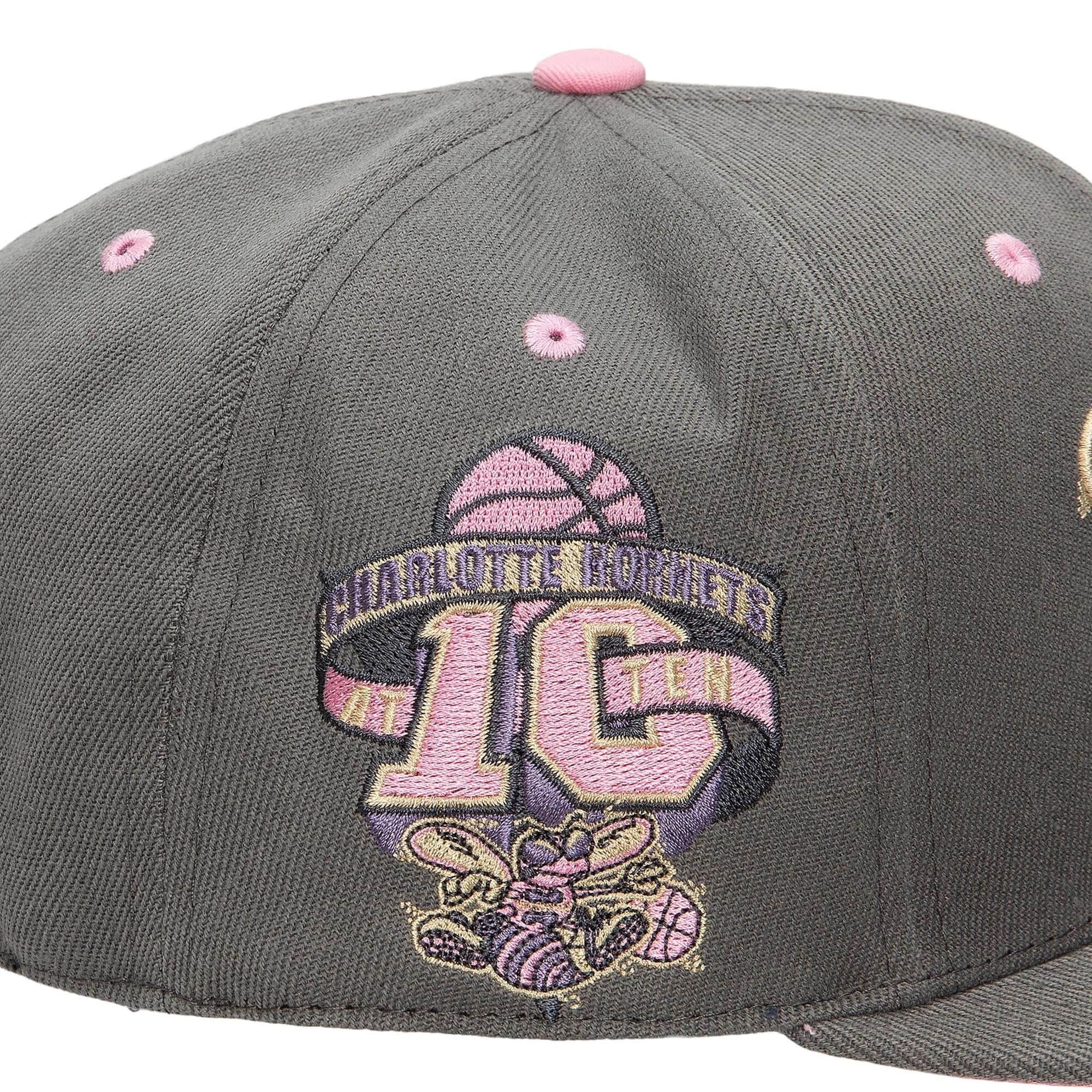 Бейсболка Mitchell & Ness Lavender Dreams Fitted HWC Charlotte Hornets Hat