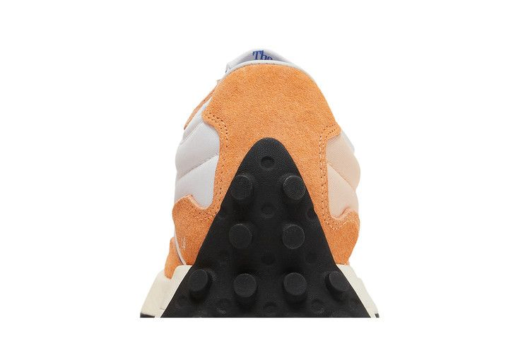 Кроссовки New Balance Wmns 327 'Orange'