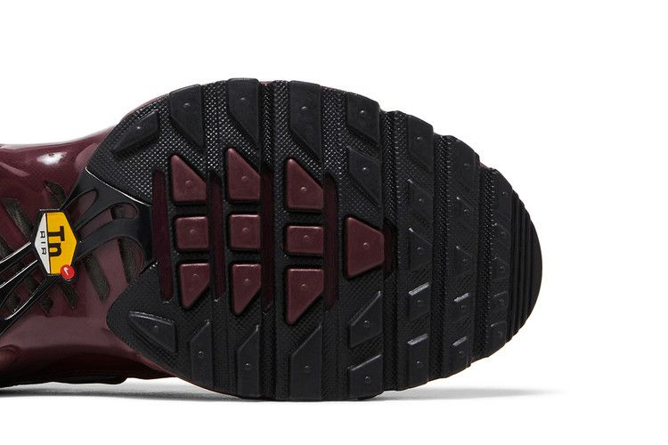 Кроссовки Nike Women's Air Max Plus SE 'Night Maroon Chrome Silver'