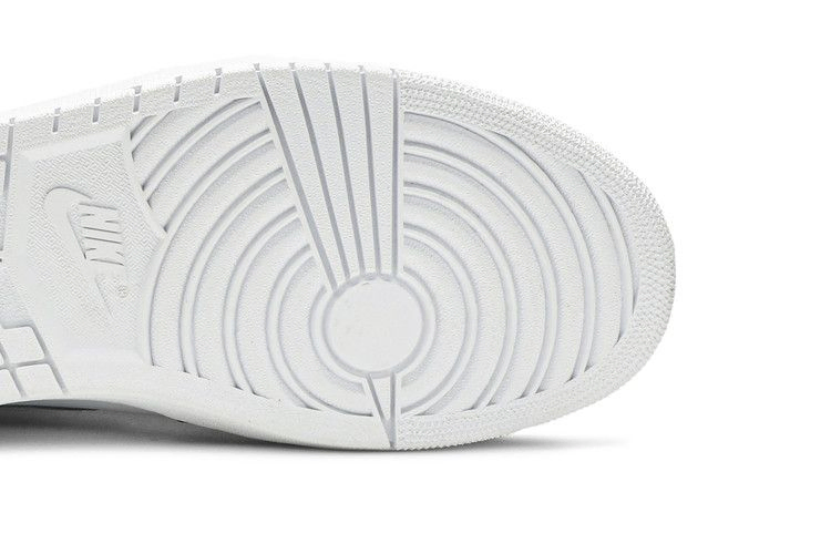Кроссовки Air Jordan 1 Retro High 'Silver Medal'