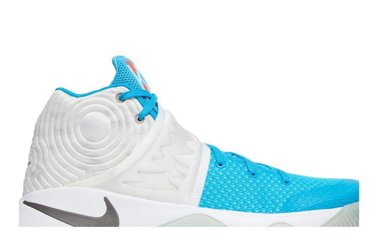 Кроссовки Nike Kyrie 2 'Christmas'
