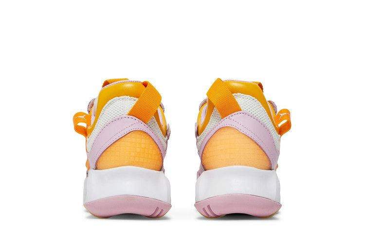 jordan-ma2-gs-white-light-arctic-pink-gold-cw6594-160_05
