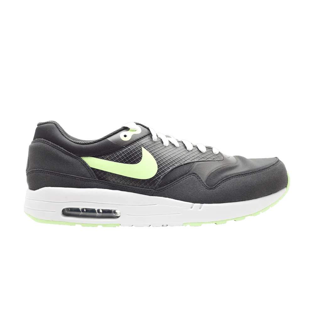 Krossovki-Nike-Air-Maxim-1