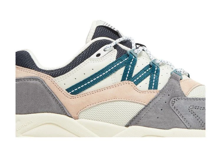 Krossovki-Karhu-Fusion-2.0-Frost-Grey-Blue-Coral-1