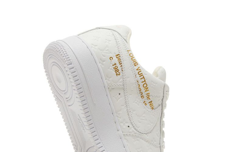 louis-vuitton-x-air-force-1-low-triple-white-1a9v-white-low_09