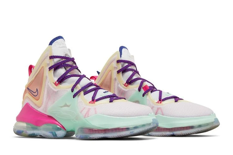 Krossovki-Nike-LeBron-19-EP-Valentines-Day-7